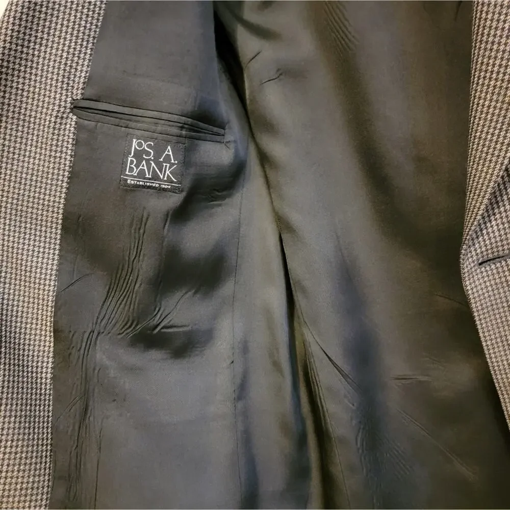 Jos A Banks 42R Black Checkered Suit Jacket